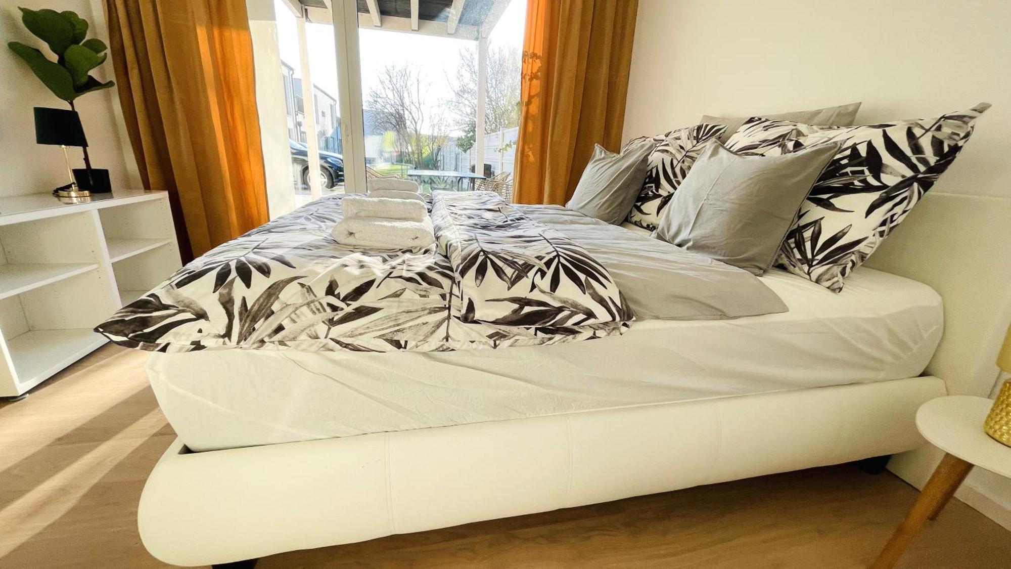 House Flow, 3 Room With Terrace, Free 2 Parking Pressburg Exterior foto