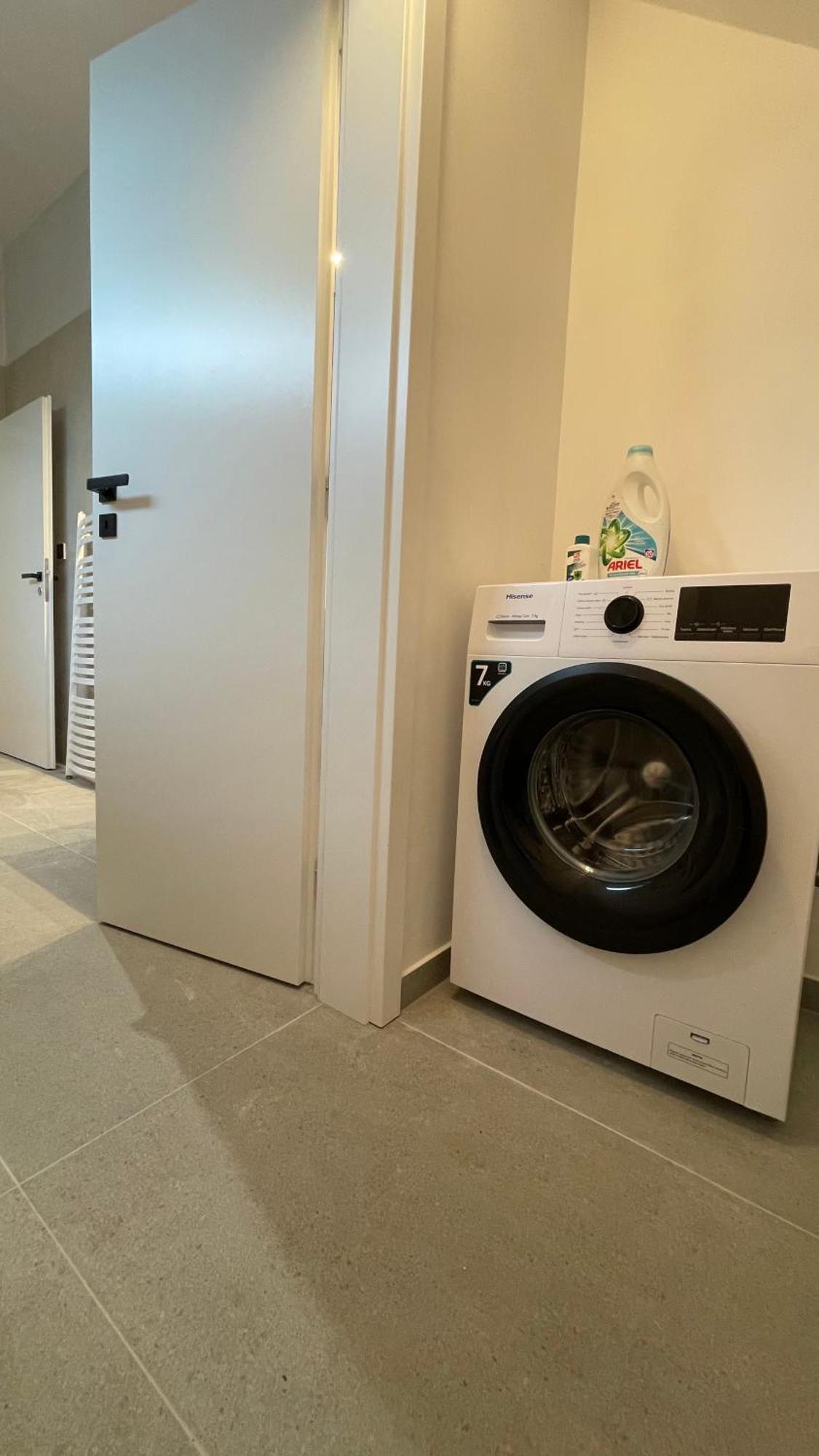 House Flow, 3 Room With Terrace, Free 2 Parking Pressburg Exterior foto