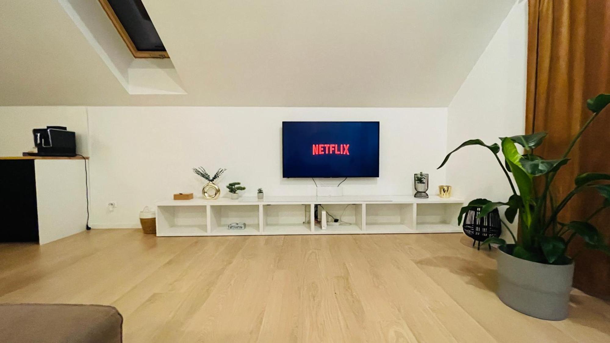 House Flow, 3 Room With Terrace, Free 2 Parking Pressburg Exterior foto