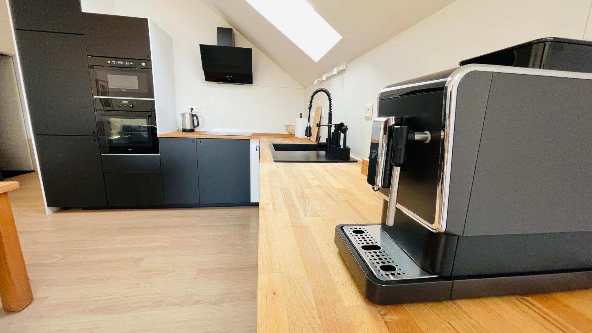 House Flow, 3 Room With Terrace, Free 2 Parking Pressburg Exterior foto