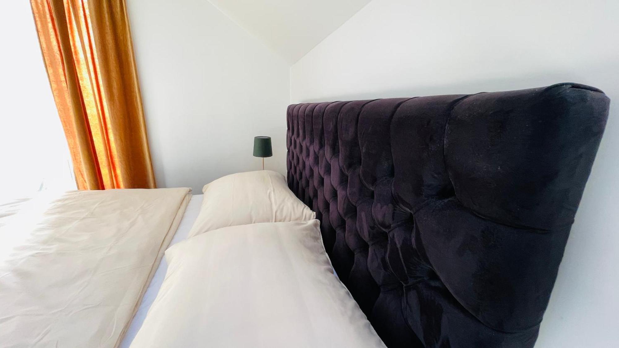 House Flow, 3 Room With Terrace, Free 2 Parking Pressburg Exterior foto