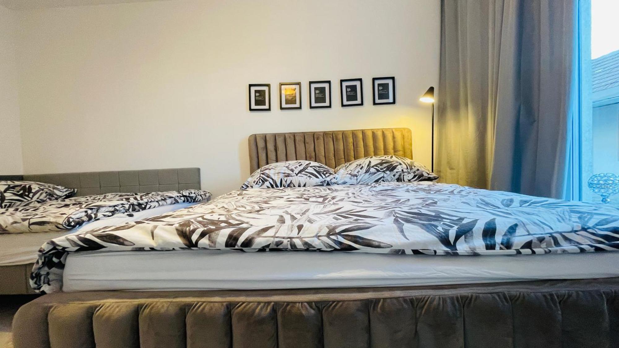 House Flow, 3 Room With Terrace, Free 2 Parking Pressburg Exterior foto